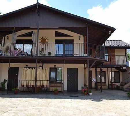 Guest House Sunrise Kamjanez-Podilskyj Exterior foto
