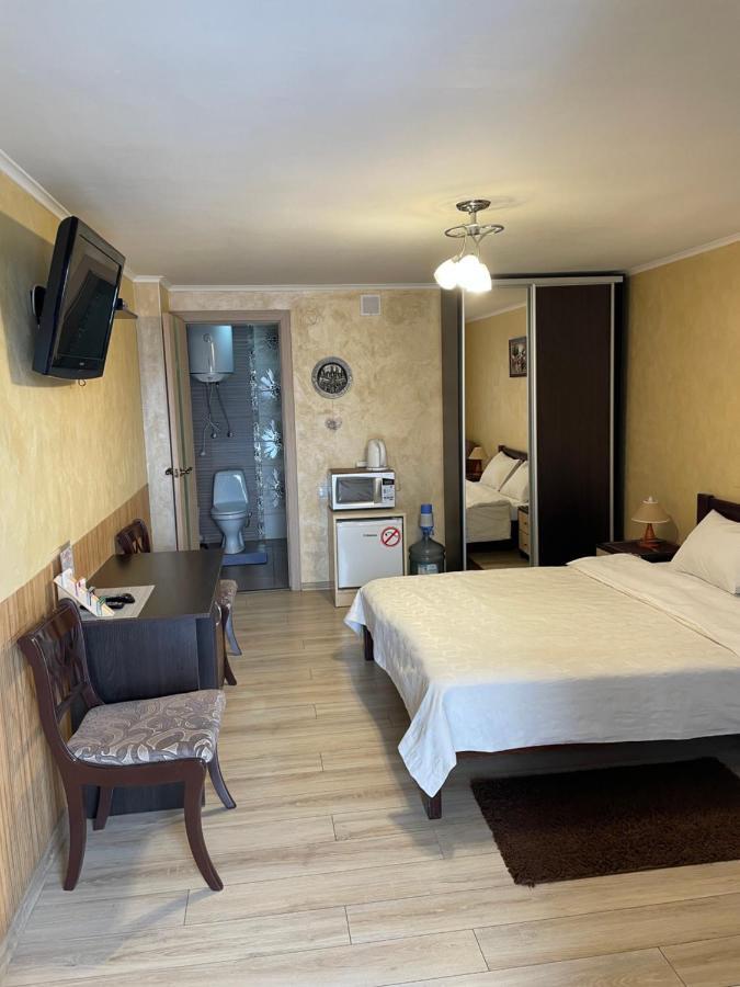 Guest House Sunrise Kamjanez-Podilskyj Exterior foto