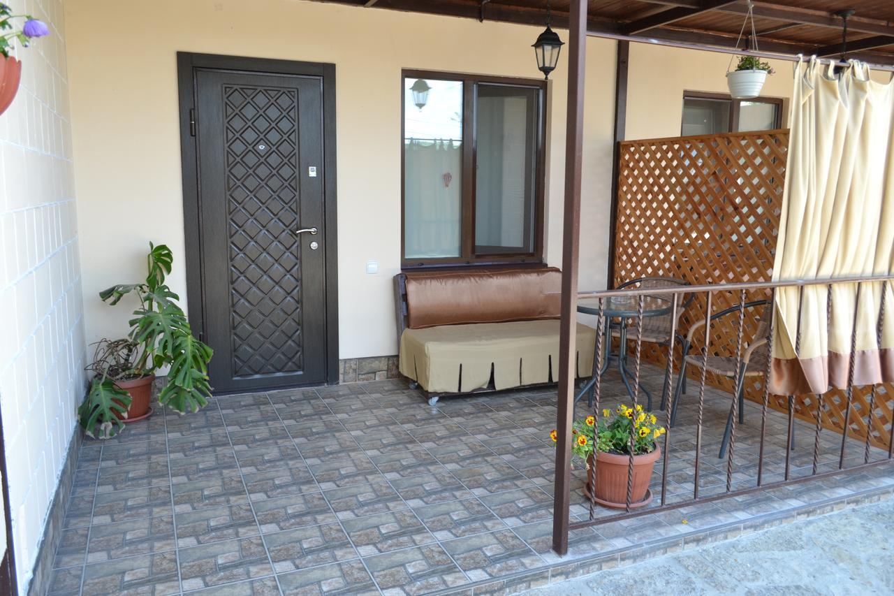 Guest House Sunrise Kamjanez-Podilskyj Exterior foto